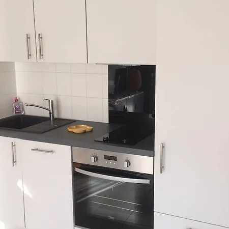 Maison Confortable Avec Parking - 4/6 Pers. - Fr-1-878-42 Apartman